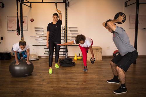 Treinamento Funcional: o que é, seus benefícios, exercícios e um comparativo com a musculação